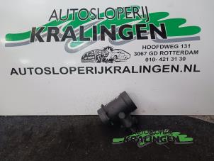 Gebruikte Luchtmassameter BMW 3 serie (E36/4) 325i 24V Prijs € 19,99 Margeregeling aangeboden door Autosloperij Kralingen B.V.