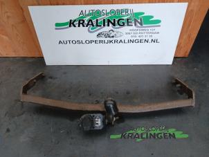 Gebruikte Trekhaak Nissan Almera Tino (V10M) 1.8 16V Prijs € 100,00 Margeregeling aangeboden door Autosloperij Kralingen B.V.