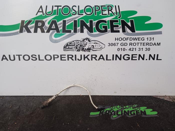 Gebruikte Lambda Sonde Peugeot 208 I (CA/CC/CK/CL) 1.2 Vti 12V PureTech Prijs € 9,98 Margeregeling aangeboden door Autosloperij Kralingen B.V.