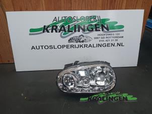 Gebruikte Linker Koplamp Volkswagen Golf IV (1J1) 1.9 TDI 100 Prijs € 24,99 Margeregeling aangeboden door Autosloperij Kralingen B.V.