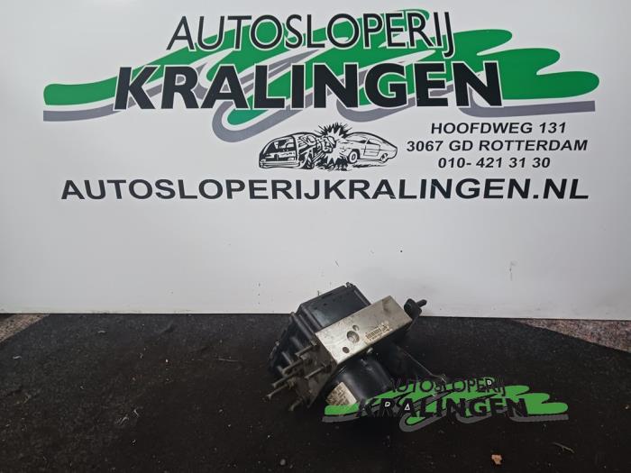 Gebruikte ABS Pomp BMW 3 serie Touring (E46/3) 318i Prijs € 24,98 Margeregeling aangeboden door Autosloperij Kralingen B.V.