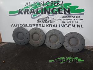 Gebruikte Wieldop set Volkswagen Caddy III (2KA,2KH,2CA,2CH) 2.0 SDI Prijs € 29,99 Margeregeling aangeboden door Autosloperij Kralingen B.V.