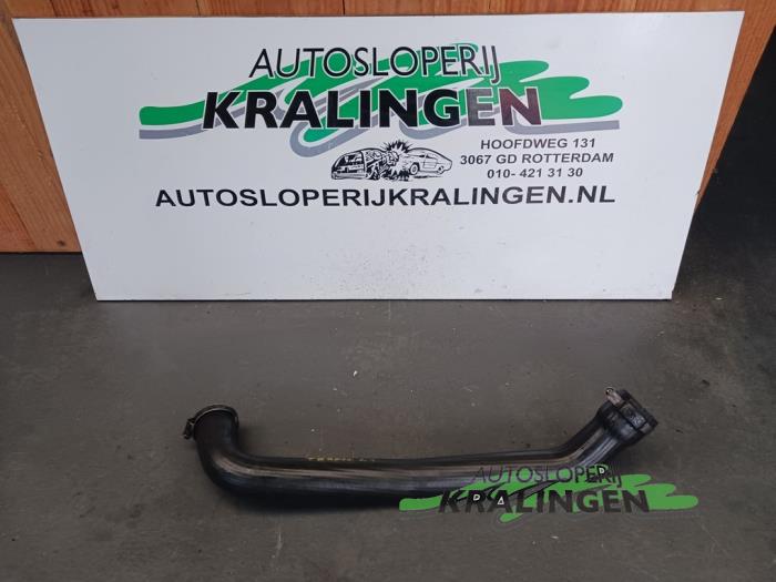 Gebruikte Intercooler Slang Renault Trafic New (FL) 1.9 dCi 82 16V Prijs € 50,00 Margeregeling aangeboden door Autosloperij Kralingen B.V.