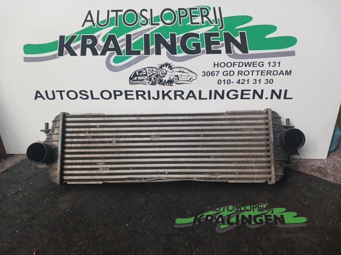 Intercooler van een Opel Vivaro 1.9 DI 2005