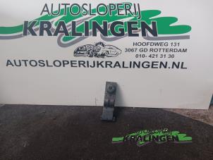 Gebruikte Elektrisch Raam Schakelaar Ford Focus 2 Wagon 1.6 16V Prijs € 25,00 Margeregeling aangeboden door Autosloperij Kralingen B.V.