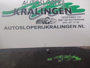 Gebruikte Ruit schakelaar elektrisch Ford Mondeo III Wagon 2.0 16V Prijs € 9,99 Margeregeling aangeboden door Autosloperij Kralingen B.V.