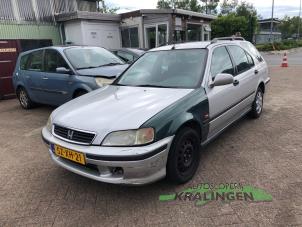 Gebruikte Fusee links-voor Honda Civic Aerodeck (MB/MC) 1.4i S 16V Prijs € 50,00 Margeregeling aangeboden door Autosloperij Kralingen B.V.