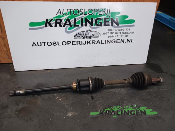 Gebruikte Aandrijfas rechts-voor Fiat Grande Punto (199) 1.3 JTD Multijet 16V 85 Actual Prijs € 24,99 Margeregeling aangeboden door Autosloperij Kralingen B.V.