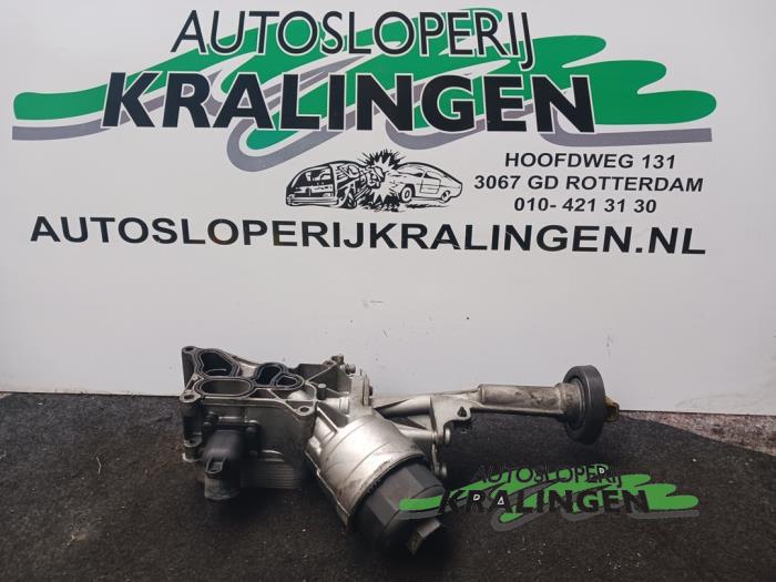 Gebruikte Oliefilterhuis Fiat Grande Punto (199) 1.3 JTD Multijet 16V 85 Actual Prijs € 29,99 Margeregeling aangeboden door Autosloperij Kralingen B.V.