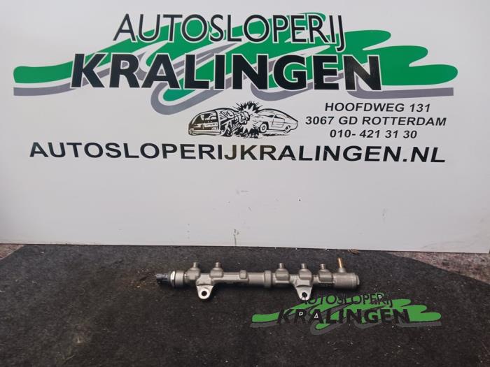 Gebruikte Druksensor Fiat Grande Punto (199) 1.3 JTD Multijet 16V 85 Actual Prijs € 34,99 Margeregeling aangeboden door Autosloperij Kralingen B.V.