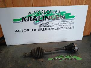 Gebruikte Aandrijfas links-voor Audi A3 (8L1) 1.8 20V Prijs € 50,00 Margeregeling aangeboden door Autosloperij Kralingen B.V.