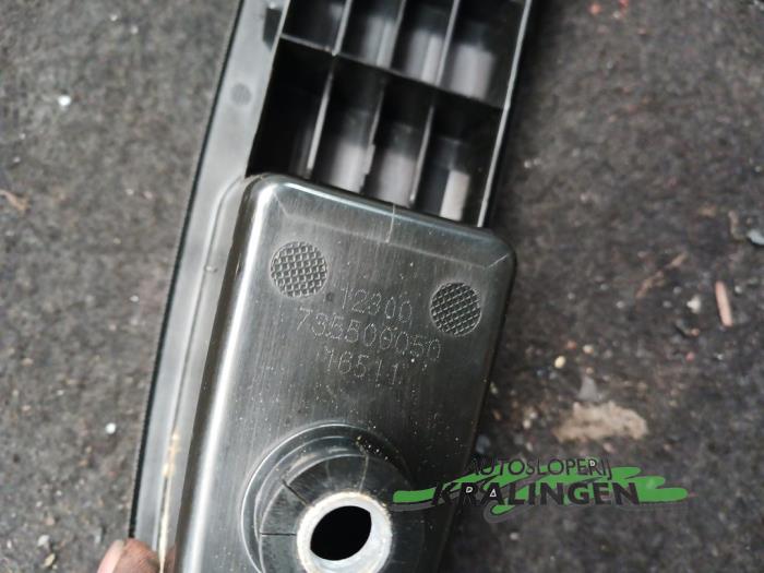 Raam schakelaar elektrisch van een Fiat Punto Evo (199) 1.3 JTD Multijet 85 16V Euro 5 2011