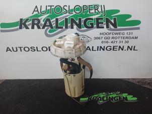Gebruikte Benzinepomp Alfa Romeo GTV (916) 2.0 16V Twin Spark Prijs € 100,00 Margeregeling aangeboden door Autosloperij Kralingen B.V.
