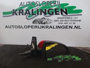 Gebruikte Buitenspiegel rechts Mitsubishi Colt (Z2/Z3) 1.3 16V Prijs € 50,00 Margeregeling aangeboden door Autosloperij Kralingen B.V.