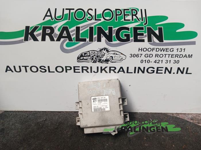Gebruikte Computer Motormanagement Citroen Berlingo Cinqspace, Multispace 1.8 Prijs € 50,00 Margeregeling aangeboden door Autosloperij Kralingen B.V.