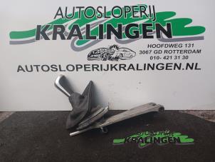 Gebruikte Schakelmechaniek BMW 3 serie (E92) 320i 16V Prijs € 50,00 Margeregeling aangeboden door Autosloperij Kralingen B.V.