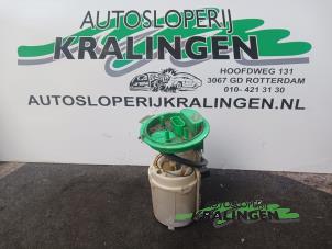 Gebruikte Benzinepomp Volkswagen Golf V (1K1) 1.6 FSI 16V Prijs € 50,00 Margeregeling aangeboden door Autosloperij Kralingen B.V.