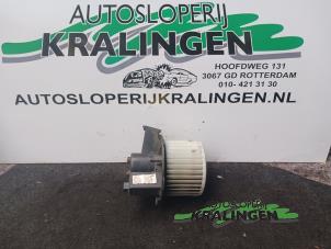 Gebruikte Chaufage Ventilatiemotor Peugeot 307 (3A/C/D) 1.6 16V Prijs € 25,00 Margeregeling aangeboden door Autosloperij Kralingen B.V.