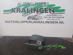 Gebruikte Asbak voor Opel Meriva 1.4 16V Twinport Prijs € 25,00 Margeregeling aangeboden door Autosloperij Kralingen B.V.