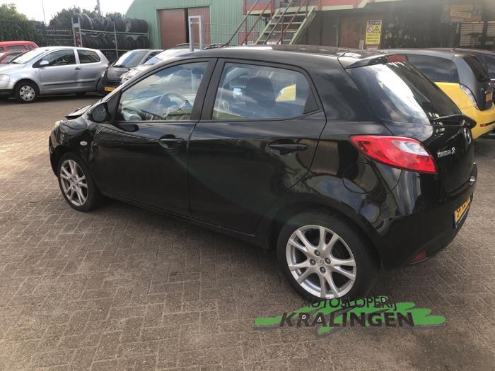 Portier 4Deurs links-achter van een Mazda 2 (DE) 1.3 16V S-VT High Power 2007