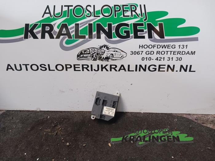 Gebruikte Module Bodycontrol Mercedes E (W211) 3.0 E-280 CDI 24V Prijs € 50,00 Margeregeling aangeboden door Autosloperij Kralingen B.V.