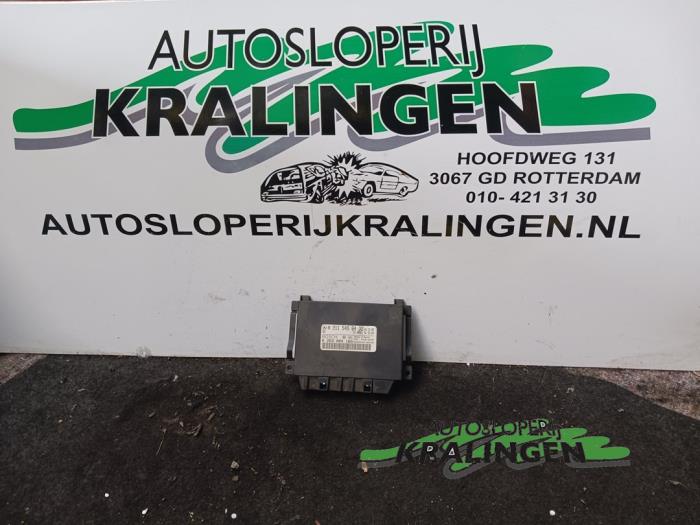 Gebruikte PDC Module Mercedes E (W211) 3.0 E-280 CDI 24V Prijs € 50,00 Margeregeling aangeboden door Autosloperij Kralingen B.V.