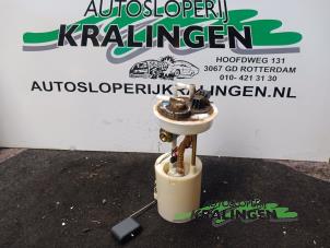 Gebruikte Benzinepomp Lancia Ypsilon (843) 1.4 16V Prijs € 19,99 Margeregeling aangeboden door Autosloperij Kralingen B.V.