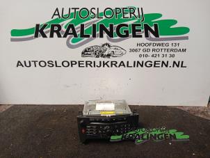 Gebruikte Radio CD Speler Peugeot 607 (9D/U) 2.7 HDi V6 24V Prijs € 100,00 Margeregeling aangeboden door Autosloperij Kralingen B.V.