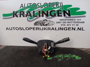 Gebruikte Licht + Raw Schakelaar Citroen C3 (FC/FL/FT) 1.4 Prijs € 39,99 Margeregeling aangeboden door Autosloperij Kralingen B.V.