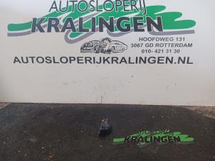 Gebruikte Schakelaar Remlicht Volkswagen Golf V (1K1) 1.6 FSI 16V Prijs € 9,99 Margeregeling aangeboden door Autosloperij Kralingen B.V.