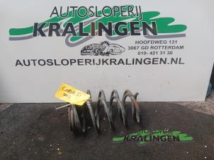 Gebruikte Veer Torsie achter Opel Corsa D 1.4 16V Twinport Prijs € 40,00 Margeregeling aangeboden door Autosloperij Kralingen B.V.