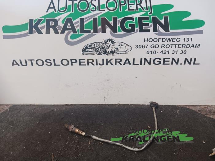 Gebruikte Lambda Sonde Opel Corsa D 1.4 16V Twinport Prijs € 9,98 Margeregeling aangeboden door Autosloperij Kralingen B.V.
