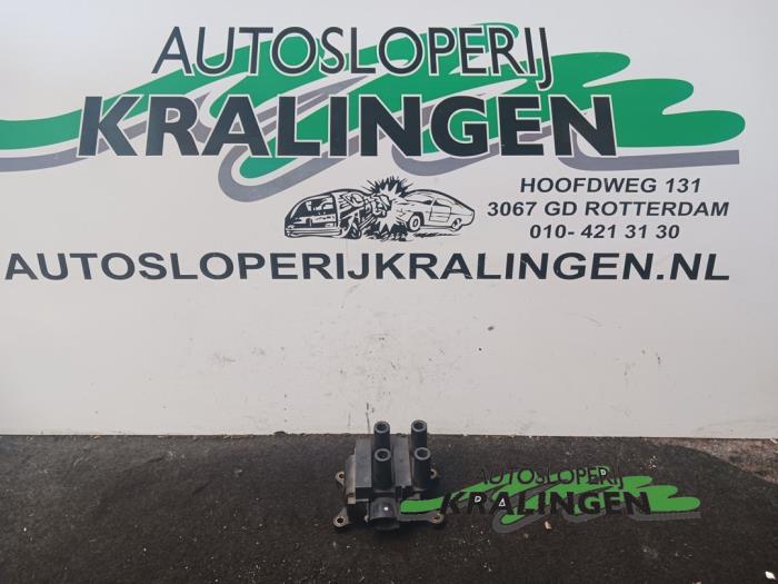 Gebruikte Bobine Ford Fiesta 5 (JD/JH) 1.3 Prijs € 25,00 Margeregeling aangeboden door Autosloperij Kralingen B.V.