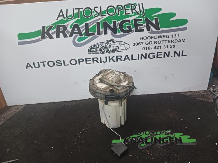 Gebruikte Benzinepomp Citroen C4 Picasso (UD/UE/UF) 2.0 16V Autom. Prijs € 20,99 Margeregeling aangeboden door Autosloperij Kralingen B.V.