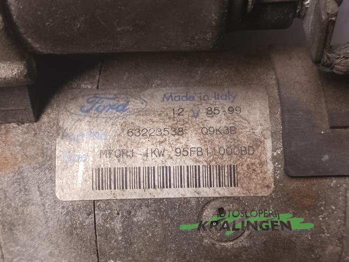 Startmotor van een Ford Fiesta 4 1.25 16V 1998