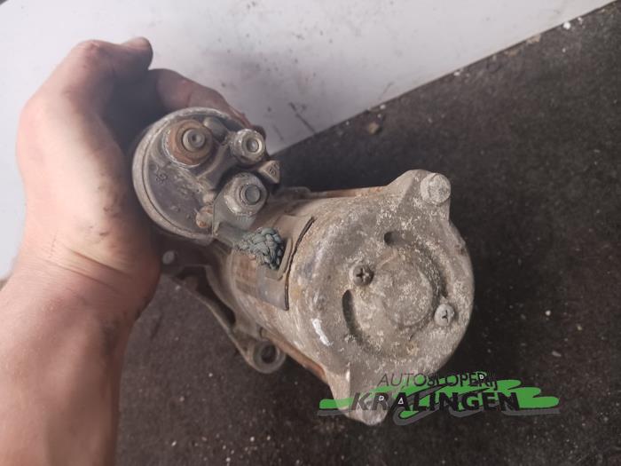 Startmotor van een Ford Fiesta 4 1.25 16V 1998