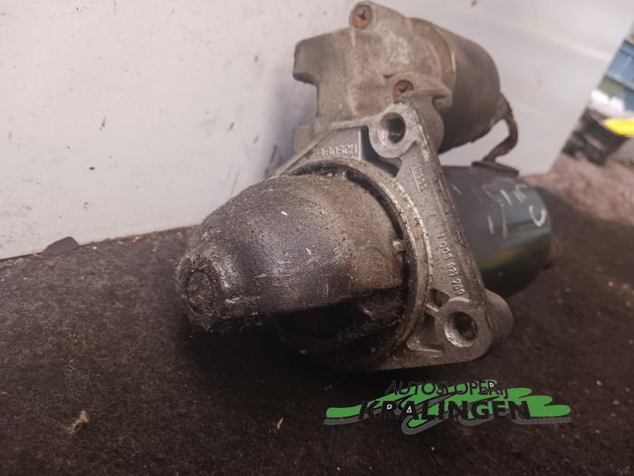 Startmotor van een Ford Fiesta 4 1.25 16V 1998