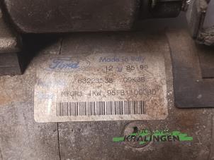 Startmotor van een Ford Fiesta 4 1.25 16V 1998