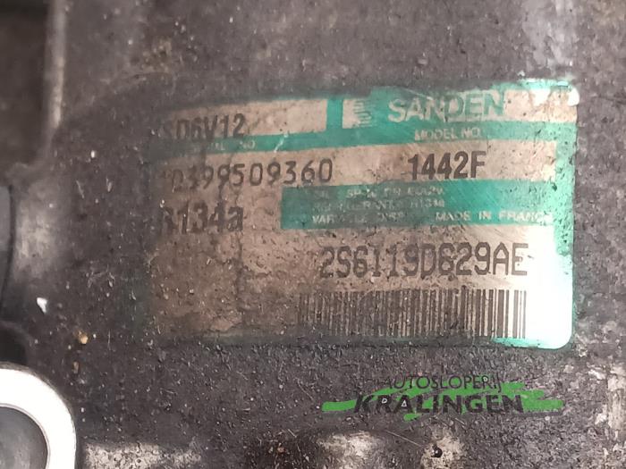 Aircopomp van een Ford Fiesta 5 (JD/JH) 1.4 TDCi 2003