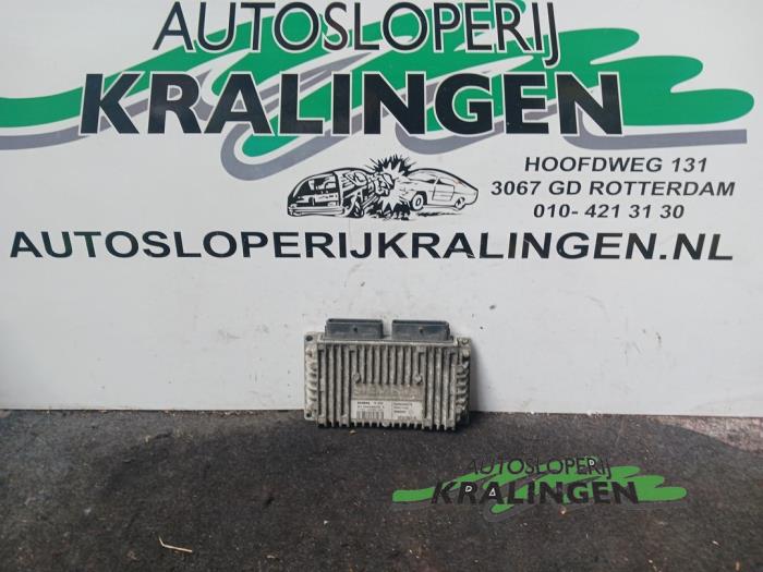 Gebruikte Computer Automatische Bak Renault Scénic II (JM) 2.0 16V Prijs € 50,00 Margeregeling aangeboden door Autosloperij Kralingen B.V.