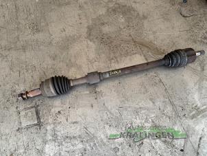 Gebruikte Aandrijfas rechts-voor Dodge Caliber 2.0 16V Prijs € 49,99 Margeregeling aangeboden door Autosloperij Kralingen B.V.