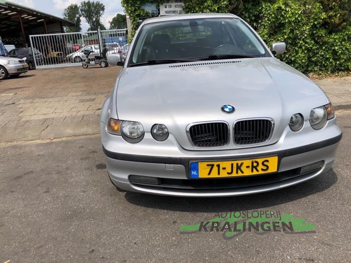 Motor van een BMW 3 serie Compact (E46/5) 316ti 16V 2002