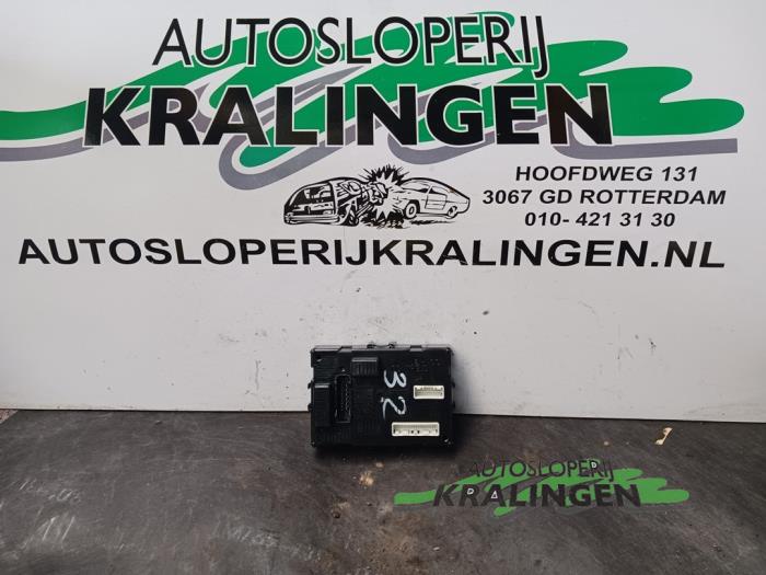 Gebruikte Bodycontrol Module Renault Clio III (BR/CR) 1.4 16V Prijs € 50,00 Margeregeling aangeboden door Autosloperij Kralingen B.V.