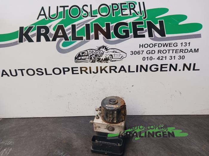 Gebruikte ABS Pomp Renault Espace (JK) 3.5 V6 24V Grand Espace Prijs € 23,99 Margeregeling aangeboden door Autosloperij Kralingen B.V.