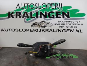 Gebruikte Stuurkolomschakelaar Peugeot 207 SW (WE/WU) 1.4 16V Vti Prijs € 24,99 Margeregeling aangeboden door Autosloperij Kralingen B.V.