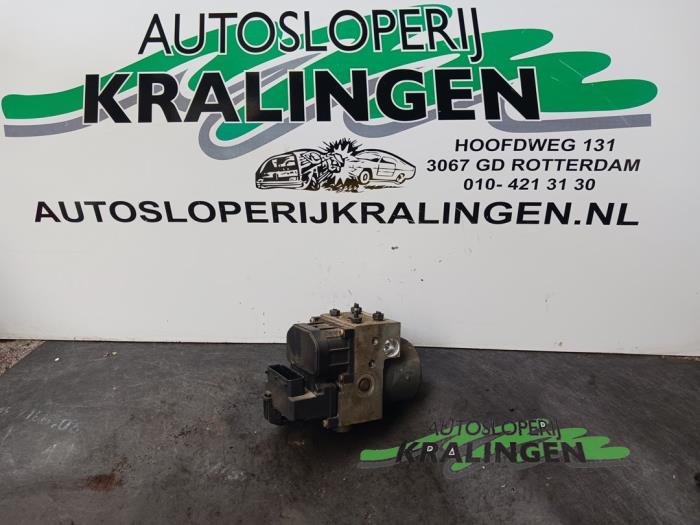 Gebruikte ABS Pomp Volkswagen Passat Variant (3B5) 1.8 20V Prijs € 24,98 Margeregeling aangeboden door Autosloperij Kralingen B.V.