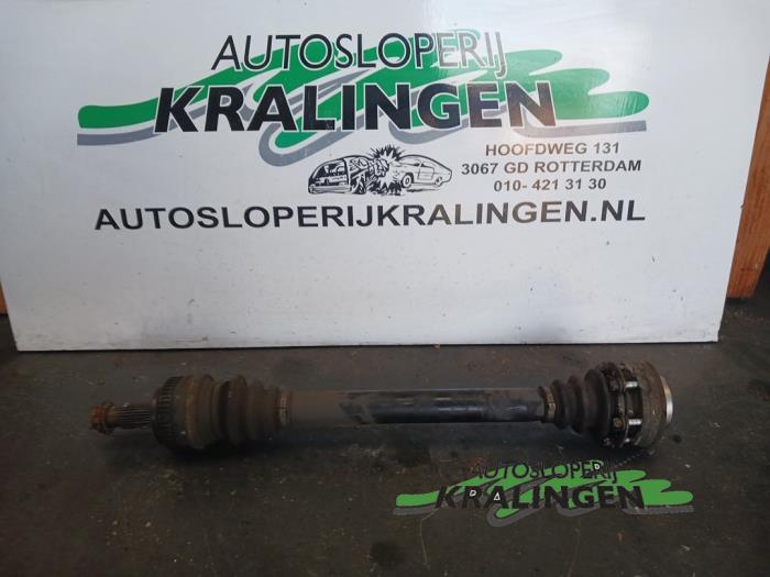 Gebruikte Aandrijfas links-achter BMW 1 serie (E87/87N) 116i 1.6 16V Prijs € 49,99 Margeregeling aangeboden door Autosloperij Kralingen B.V.