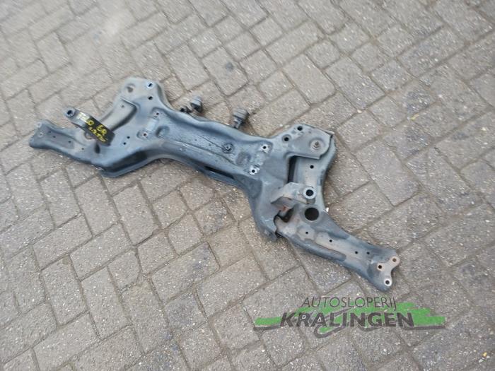 Gebruikte Subframe Volkswagen Polo V (6R) 1.2 TDI 12V BlueMotion Prijs € 100,00 Margeregeling aangeboden door Autosloperij Kralingen B.V.