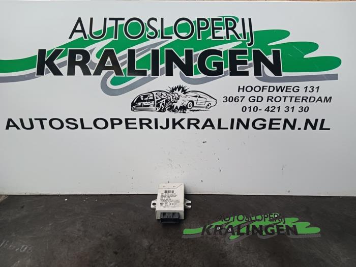 Central electronic module van een BMW 3 serie (E46/4) 318i 2000