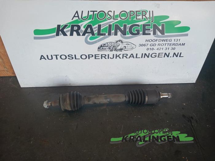 Gebruikte Steekas links-voor Mercedes B (W245) 1.5 B-160 16V Prijs € 74,99 Margeregeling aangeboden door Autosloperij Kralingen B.V.